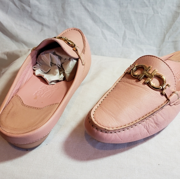 Salvatore Ferragamo Shoes - Salvatore Ferragamo Pink Leather Slides Sz 6.5 C